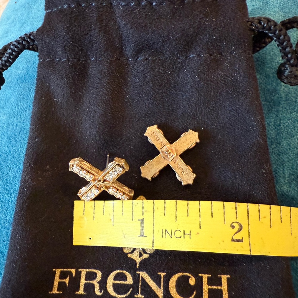 French Kande Cross Earrings with Crystal Details - Picture 3 of 3
